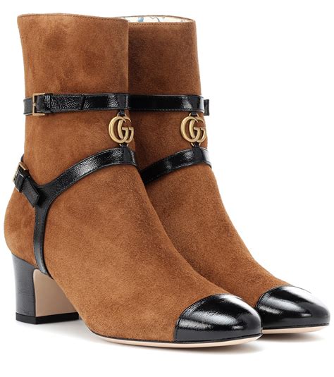 gucci suede ankle boots brown emblem 225350